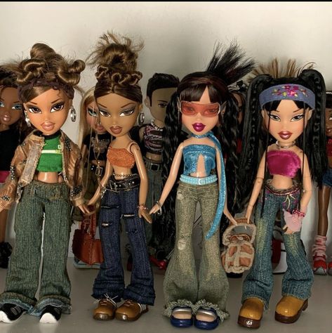 Bratz Aesthetic Outfit, Bratz Doll Outfits, Brat Doll, Bratz Girls, Fest Outfits, Bratz Inspired Outfits, Doll Aesthetic, Funky Hairstyles, 2000s Fashion Outfits