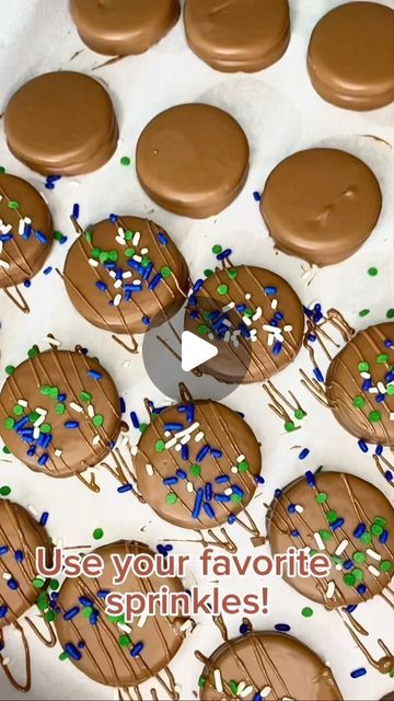 Sweet Sisters on Instagram: "Mmm Chocolate Covered Oreos! Ok I’ve been doing these the same way for the past 20 years (that sounds really old but I am only 37 😜) and they still are a hit. 

I do not like the chocolate oreo molds - too much chocolate to oreo ratio in my opinion and this method is so much simpler! 

I use Merckens chocolate which you can find at most local candy stores or online . If you’re local you can find it @larderofdoylestown You can also use Ghiradelli melting wafers. Enjoy!
.
.
.
#oreos #oreo #oreolover #chocolate #chocolatecoveredoreos #dipped #chocolatedipped #chocolatelover #dipped #dessert #sweets" Oreo Molds, Candy Stores, Oreo Cookies Dipped, Chocolate Oreo, Covered Oreos, Chocolate Oreos, Chocolate Covered Oreos, Candy Store, Oreo Cookies