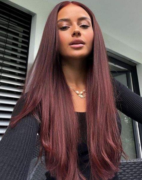 Maroon hair Wine Hair Color, Maroon Hair, Rambut Brunette, Cherry Red Hair, Bombshell Hair, Wine Red Hair, Plum Hair, Hair Color Underneath, Red Hair Inspo