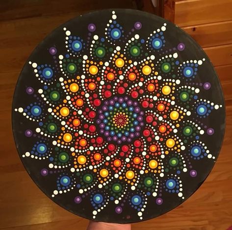 This dot mandala is one of my favorites Mandala Painted Rocks, Mandala Rock Art, Art Pierre, Mandala Canvas, Stone Art Painting, Design Mandala, Mandala Design Pattern, Mandala Art Lesson, Rock Painting Patterns