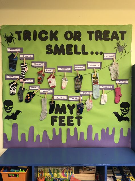 Trick or Treat smell my feet Halloween Bulletin Board at Merrick Woods Diy Bulletin Board Ideas, Easy Bulletin Board Ideas, October Bulletin Board Ideas, Halloween Bulletin Board Ideas, Easy Bulletin Board, October Bulletin Board, Decorate Classroom, Easy Bulletin Boards, Halloween Classroom Door