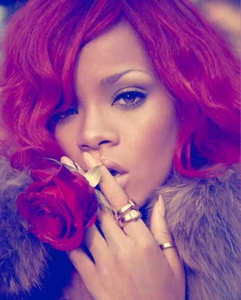 Rihanna Boyfriend, Rihanna Red Hair, Rihanna Love, Rihanna Riri, Rihanna Style, Bad Gal, Rihanna Fenty, Rihanna, Makeup Inspiration