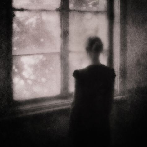 Sarah Moon, Through A Window, Blur Photography, Dark Photography, Arte Horror, Abstract Photography, Foto Inspiration, 인물 사진, Artistic Photography