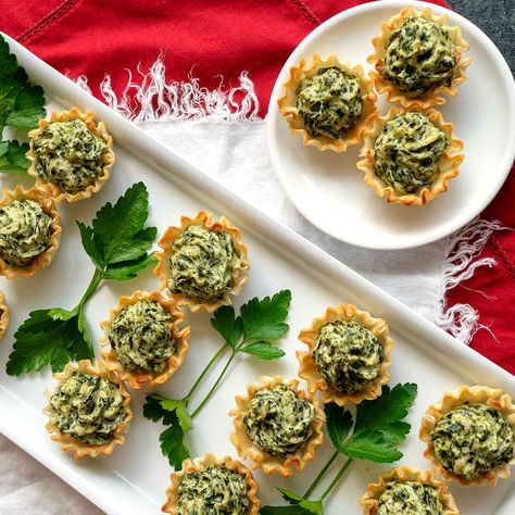 Make Ahead Spinach Artichoke Tartlets - The Pudge Factor Thanksgiving Appetizers Easy, Tartlets Recipe, Make Ahead Appetizers, Spinach Artichoke Dip, Thanksgiving Appetizers, Creamed Spinach, Easy Thanksgiving, Spinach Artichoke, Christmas Appetizers