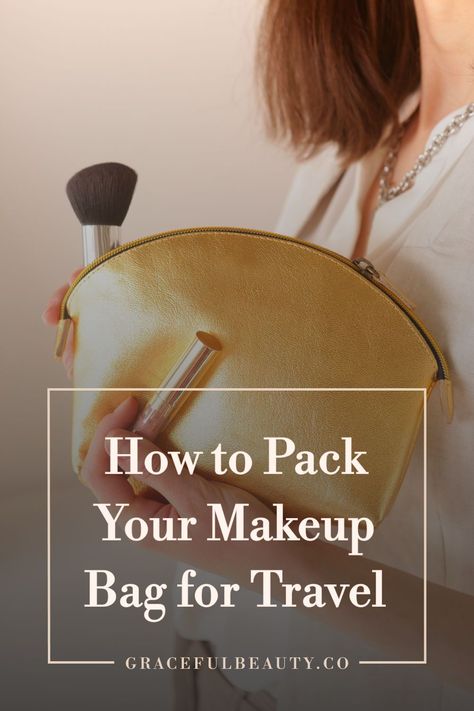 Are you struggling with how to pack your makeup bag for travel? Whether you’re a minimalist or a maximalist, it’s important to plan and be prepared. If you prefer to travel light, consider pre-packing your hand luggage liquids in a reusable airport bag to breeze through security. Click through to learn how to pack your makeup bag for travel! Packing Makeup For Travel, Travel Makeup Bag Essentials, Travel Makeup Essentials, Minimalist Makeup Bag, Basic Makeup Kit, Airport Bag, Hawaii Packing, Travel Size Makeup, Makeup Bag Essentials