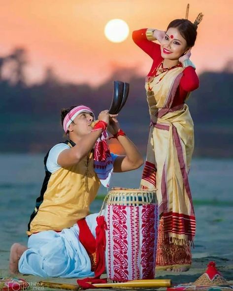 Bihu Dance Photography, Bihu Assam Dance, Ahom Kingdom, Rice Agriculture, Bhogali Bihu, Bihu Dance, Assamese Language, Travel Countries, Beautiful Blonde Hair