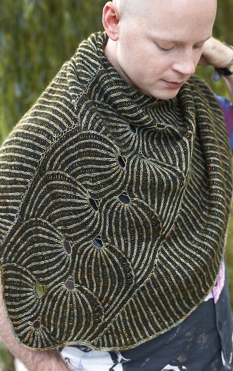 Ravelry: Flying Foxtail Shawl by Stephen West Stephen West Knitting, Knitting Vests, Knitting Brioche, Brioche Pattern, Brioche Knitting Patterns, Brioche Knitting, Brioche Stitch, Wool Gifts, Suri Alpaca