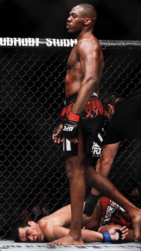 Jones Ufc, Jon Jones Ufc, Jon Bones, Boxer Aesthetic, Ufc Poster, Boxing Images, Ufc Boxing, Boxing Posters, Jon Jones