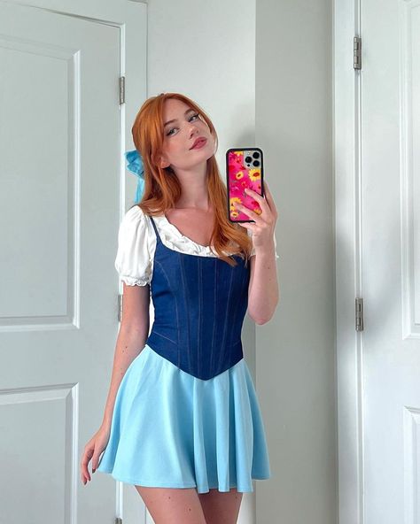 Halloween Costumes Redhead, Red Hair Costume, Red Head Halloween Costumes, Casual Halloween Costumes, Redhead Costume, Red Hair Halloween Costumes, Disney Outfits Women, Princess Inspired Outfits, Kostum Halloween