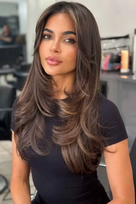 20 Lustrous Long Textured Haircuts | HairAide Long Textured Hair, Rambut Brunette, Side Bangs Hairstyles, Textured Haircut, Blow Dry Hair, Bouncy Hair, Blowout Hair, Long Layered Hair, Haircuts For Long Hair