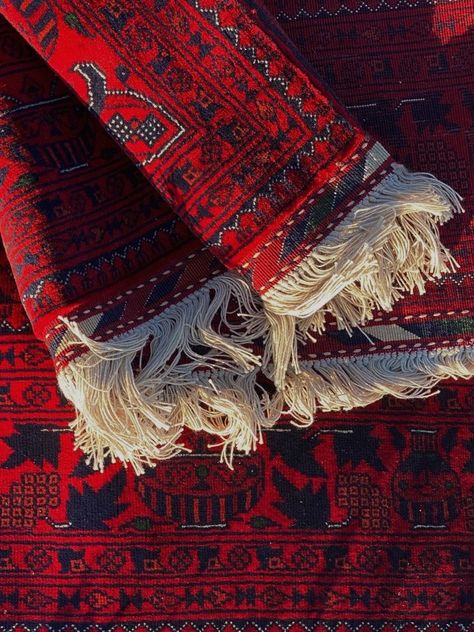 Afghan Aesthetic, Carpet Illustration, Afghan Art, Iranian Rugs, Afghan Carpet, Surealism Art, Antique Persian Carpet, Iran Pictures, Iranian Carpet