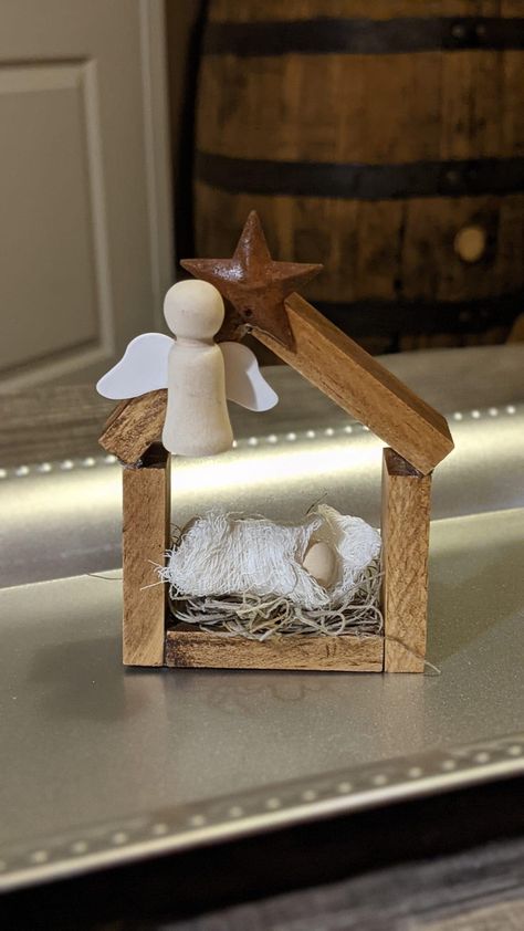 Diy Nativity, Christmas Crafts To Sell, Christmas Crafts To Make, Nativity Crafts, Christmas Wood Crafts, Holiday Crafts Christmas, Christmas Decorations Rustic, Christmas Ornament Crafts, Christmas Crafts Decorations