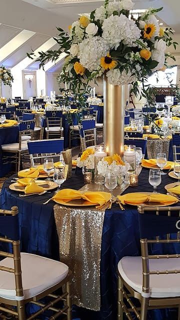 Navy Blue And Yellow Quinceanera, Royal Blue And Sunflower Quinceanera, Marine Blue And Sunflower Wedding, Navy Blue And Yellow Party Decorations, Royal Blue And Yellow Wedding Decor, Royal Blue And Yellow Party Decorations, Tall Sunflower Centerpieces, Yellow Wedding Venue Decorations, Good And Navy Blue Wedding