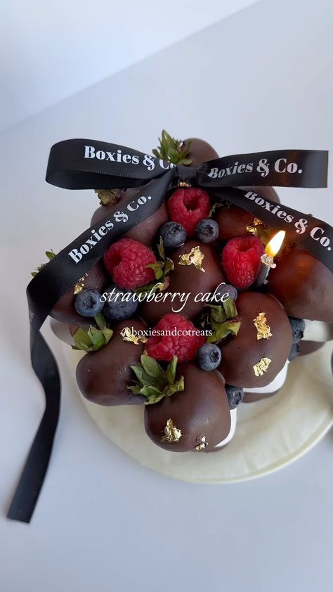 Boxie & Co. | High Desert | Chocolate strawberry dipped cake 🍓✨ Orders must be placed 1-2 days ahead, dm me! ✨ #chocolatecoveredstrawberries #explore #fyp #viral... | Instagram Desert Chocolate, Strawberry Dipped, Strawberry Dip, High Desert, Chocolate Strawberry, First Bite, Chocolate Covered Strawberries, Strawberry Cake, Dm Me