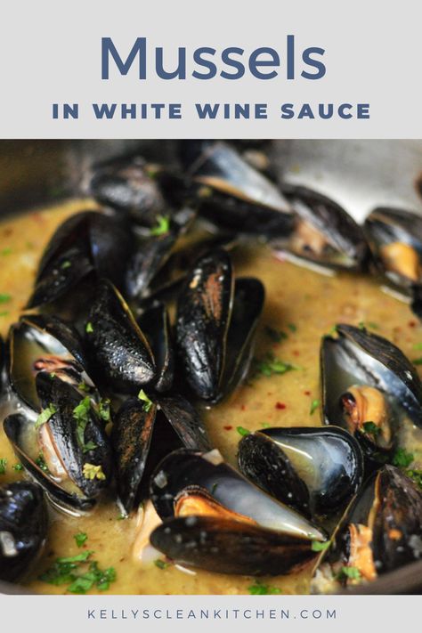 Mussels Recipe White Wine, Easy Mussels Recipe, Best Mussels Recipe, Mussels In White Wine Sauce, Seafood Snacks, Mussels In White Wine, Steamed Mussels, Mussels Recipe, White Wine Sauce