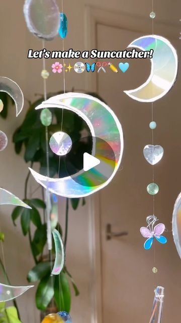 Cd Crafts For Kids, Suncatchers For Kids, Suncatchers Diy, Art Cd, Suncatcher Diy, Cd Diy, Cd Crafts, Diy Wind Chimes, Summer Crafts For Kids