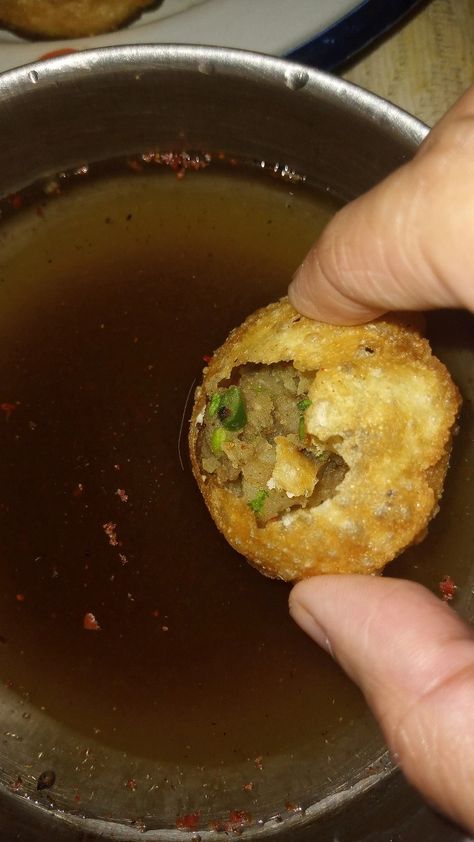 Paani Puri Snap, Golgappa Snapchat, Food Pic, Tools Drawing, Pani Puri, Views Video, Birthday Post, Food Carving, Yummy Comfort Food