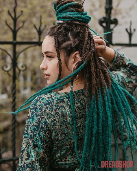 Temporary Dreadlocks, Colorful Dreads, One Hair Color, Half Dreads, Dreadlock Ideas, Female Dreads, Purple Dreads, Dread Hair Extensions, Locks Of Love