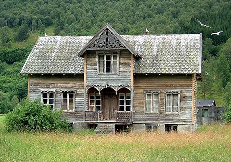 only the gulls remain | by larigan. Old Wooden House, Norwegian House, Nordic House, Old Abandoned Houses, Wooden Architecture, This Old House, Abandoned Mansions, Old Farm Houses, Small Buildings