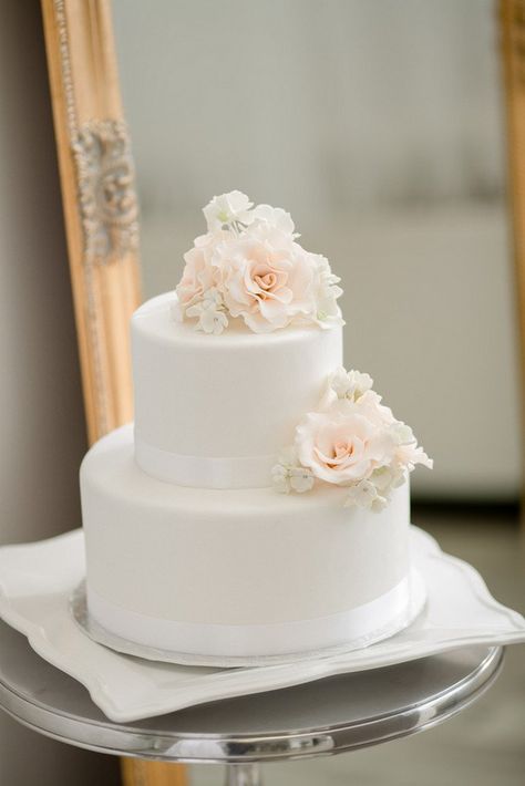 Stunning white cake with flower topper and detail. White on White Glamorous Wedding Ideas by ENV Photography. Cake by The Art of Cake. 2 Tier Wedding Cakes, Buttercream Wedding Cake, All White Wedding, Amazing Wedding Cakes, Cake Photography, White Wedding Cakes, Simple Wedding Cake, White Wedding Cake, Elegant Wedding Cakes