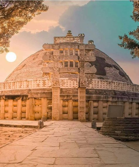 Great Stupa At Sanchi, Sanchi Stupa, Brick Structure, Stone Structures, Ancient Indian Architecture, Temple Photography, Right To Education, Famous Buildings, Architecture Design Concept