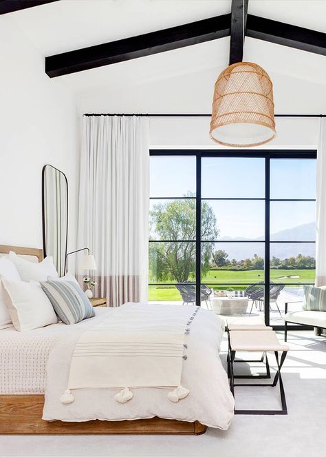 Serene master bedroom with wall of window. Inside a Modern Family Home in La Quinta, California | MyDomaine Casa Open Space, Modern Bedding, Porch Swings, Bilik Tidur, Decor Minimalist, Beautiful Bedrooms, Dream Bedroom, Modern Family, Cheap Home Decor