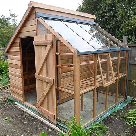 Greenhouse Shed, Backyard Greenhouse, Greenhouse Plans, Building A Chicken Coop, Backyard Chicken Coops, Potting Sheds, Diy Greenhouse, Building A Shed, Shed Plans