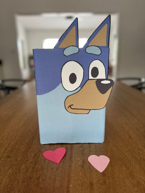 bluey valentine's day box Bingo Valentines Box Ideas, Bluey Bingo Valentines Box Ideas, Bluey Valentines Box Ideas, Bluey Valentines, Diy Valentines Box, Valentine Boxes For School, Kids Valentine Boxes, Valentine Boxes, Valentines Box