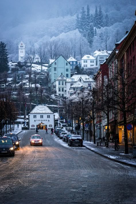 Take me there, please! Atv Quotes, Airplane Icon, Dune Buggies, Fall Cupcakes, Bergen Norway, Norway Travel, Voyage Europe, Tromso, Snowy Day