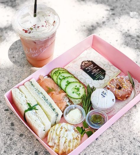 Morning Lavender OC on Instagram: “@sylvia.wakana enjoying her #afternoonteabox and #rosemilktea 😍 Tea boxes are still available for next weekend Aug 15-16! Order at…” Boxed Lunch Catering, Tea Picnic, Rose Milk Tea, Tea Boxes, Lunch Catering, Picnic Box, Afternoon Tea Recipes, Morning Lavender, Tea Party Food