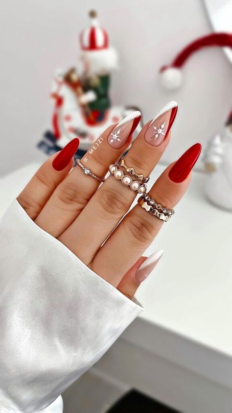 Christmas Nails 2023, Red Christmas Nails, Festive Nail Art, Cute Christmas Nails, Christmas Gel Nails, Her Nails, Red Nail Designs, Christmas Nails Acrylic, Nails 2023