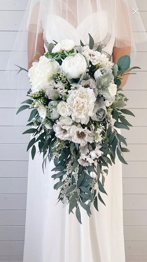 Cascading Bridal Bouquets Fall, White Wedding Flowers With Greenery, Roses Eucalyptus Bouquet, Green Peonies, Cascade Wedding Bouquet, Navy Wedding Bouquet, Greenery Bridal Bouquet, Wedding Bouquet White, Ivory Bridal Bouquet