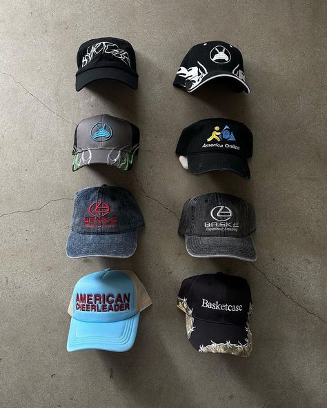 Street Wear Hats, New Era Cap Outfit Men, Cap Outfit Men, Streetwear Caps, Streetwear Hats, Christian Clothing Brand, Denim Bag Patterns, Funky Hats, Cap Outfit