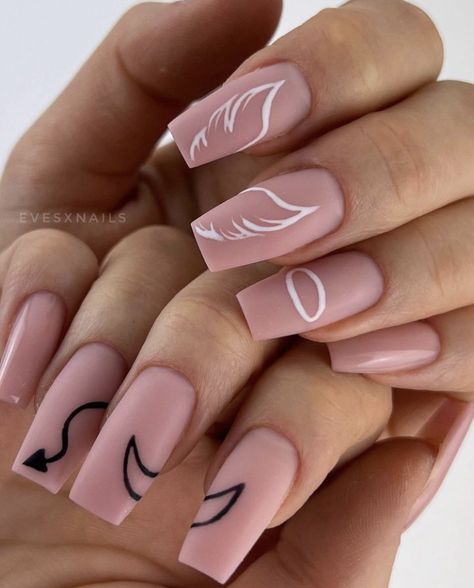 Unghie Sfumate, Angel Nails, Fake Nails Designs, Edgy Nails, White Nail Designs, White Nail, Acrylic Nails Coffin Short, Trendy Nail Art, Short Acrylic Nails Designs