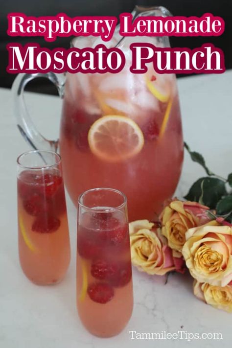 Raspberry Lemonade Moscato Punch Cocktail delicious wine cocktail perfect for brunch or a hot summer day! So easy to make. Wine Punch Recipes Moscato, Alcholic Punch, Moscato Punch Recipes, Moscato Wine Punch, Moscato Drinks, Wine Punch Recipes, Raspberry Lemonade Punch, Moscato Punch, Brunch Punch