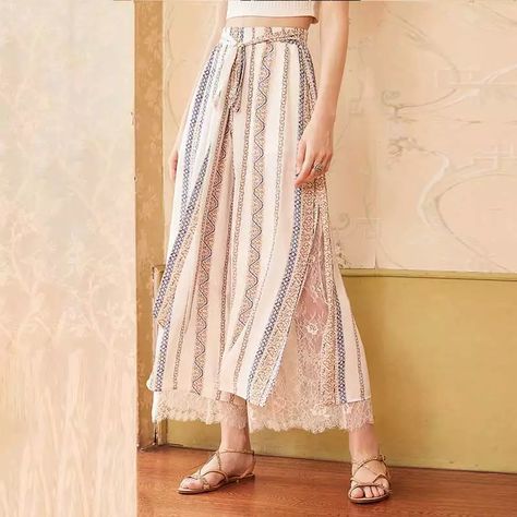 Loose Pants Style, Outfit Lebaran, Executive Woman, Chiffon Kimono, Batik Fashion, Lace Pants, Wide Trousers, Chiffon Fashion, Women's Skirt