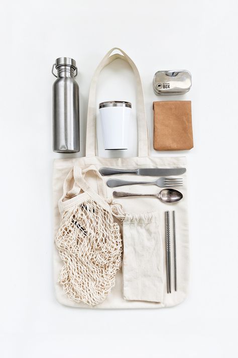 A Zero Waste Kit Environmentally Friendly Living, Eco Friendly Beauty, Reusable Cups, Promo Items, Farewell Gifts, Zero Waste Living, Coffee To Go, Produce Bags, Disposable Cups