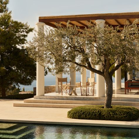 Amanzoe Greece, Oman Luxury, Aman Resort, Aman Resorts, Bungalow Resorts, Resort Interior Design, Resort Ideas, Art Composition, Garden Villa