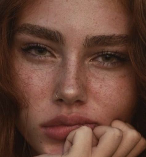 Catching Feelings, Women With Freckles, Beautiful Freckles, Freckles Girl, Face Aesthetic, Find Love, Beauty Shots, 인물 사진, Body Skin