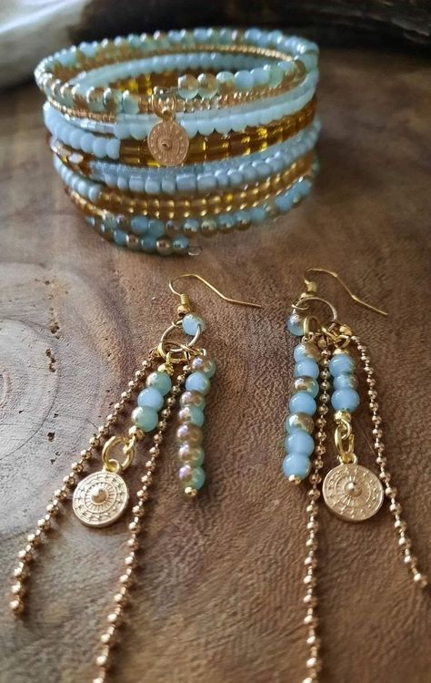 Memory Wire Earrings, Memory Wire Jewelry, Aol Mail, Wire Tutorials, Beautiful Beaded Jewelry, Stone Bead Jewelry, Beaded Memory Wire Bracelets, Diy Bracelet Designs, Beads Bracelet Design