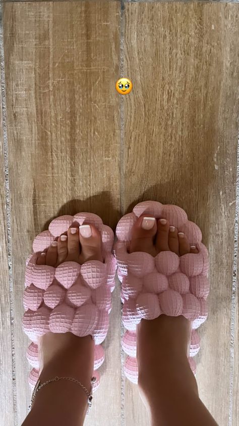 Reflexology Sandals, Pillow Slides, Sandals For Ladies, Bubble Slides, Cute Slides, Ladies Slides, Crocs Fashion, Spa Slippers, Acrylic Toes