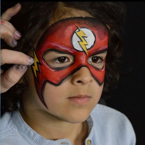 The Flash Face Paint Design Video by Kellie Burrus Superman Face Painting, Flash Face Paint, Superhero Face Painting, Face Painting For Boys, Girl Face Painting, Face Painting Easy, Kids Face Paint, Body Suit Tattoo, Face Painting Halloween