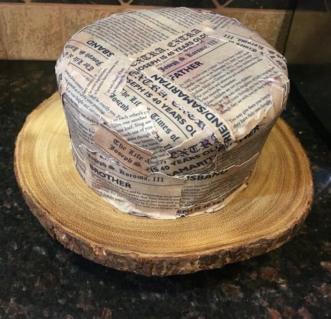 #newspapercake Newspaper Cake! Newspaper Cake, Senior Thesis, Cake Inspo, Newspaper Design, Custom Cakes, Eat Cake, No Bake Cake, Newspaper, Birthday Cake