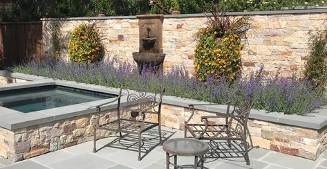 Pool Landscaping Modern, Fireplace Wall Stone, Modern Rustic Exterior, Outdoor Fireplace Stone, Fireplace Stone Veneer, Exterior Stone Veneer, Landscaping Modern, Buechel Stone, Stone Veneer Wall