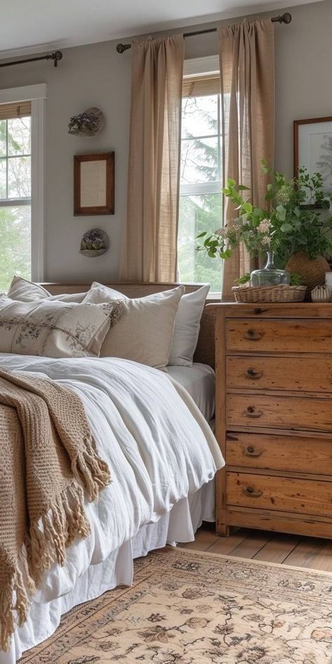 Rustic Refined Decor, Airy Romantic Bedroom, Spare Bedroom Ideas Guest Rooms, Artsy Cottage, Guest Bedroom Ideas Cozy Modern, English Cottage Bedroom, Boston Apartment, Countryside Cottage, Oak Bedroom