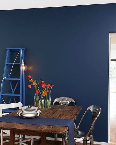 Sport Bedroom, Dining Room Blue, Bedroom Wall Colors, Oxford Blue, Paint Colour, Blue Living Room, Blue Interior, Small Room Bedroom, Blue Bedroom