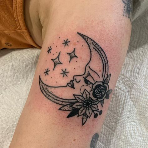 American Traditional Moon, Traditional Moon Tattoo, Traditional Moon, Feminine Shoulder Tattoos, Moon And Sun, Minimalist Tattoos, Sun Tattoo, Sister Tattoos, American Traditional