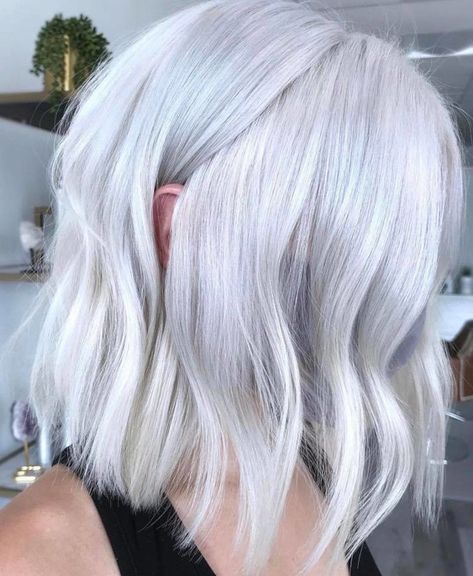 Platinum Silver Hair Highlights, Icy Silver Hair, Icy Blonde Hair Color, Blonde Hair Colour Shades, Ice Blonde Hair, Blonde Hair Colors, Platinum Blonde Hair Color, Silver Blonde Hair, Icy Blonde Hair