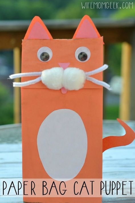 This super cute paper bag cat puppet is a great kid craft for back to school and a way to recycle a paper lunch sack. Cat Puppet, Lunch Sack, Storytime Crafts, Paper Bag Crafts, Paper Bag Puppets, Paper Lunch, Puppet Crafts, Cute Paper, Animal Crafts For Kids