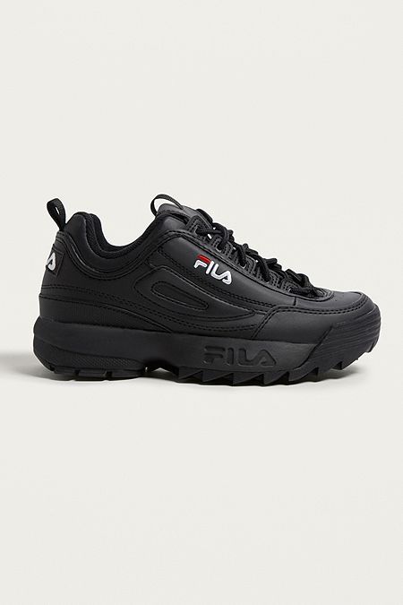 Black Fila Shoes, Sport Shoes Design, Fila Disruptor, Basket Noir, Fila Shoes, Best Shoes For Men, Casual Trainers, Black Shoes Women, Black Trainers